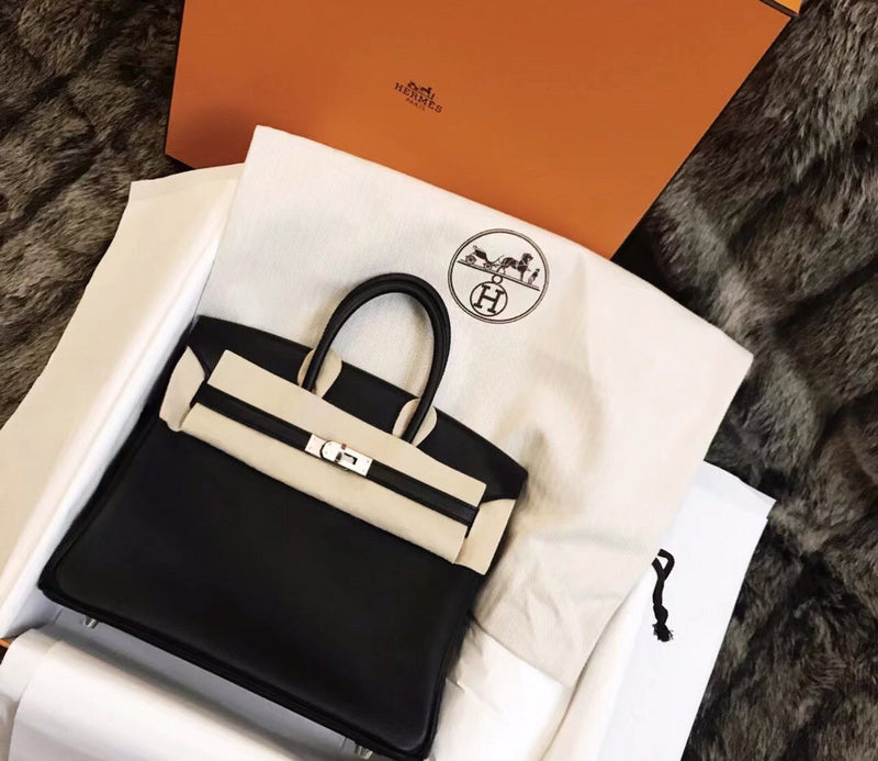 Timeless handbag styled for everyday wear