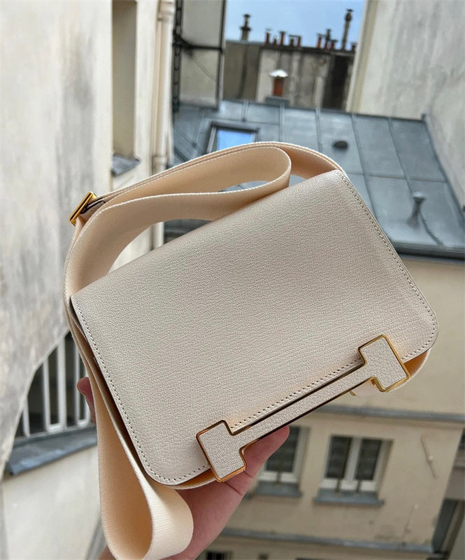  everyday bag interior and compartment view 15