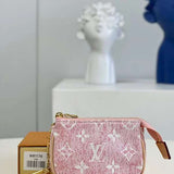 Side profile of statement chic women's handbag – women's luxury accessory