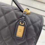  spacious purse view 4