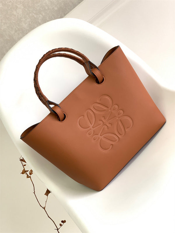 Ziva's Charm handbag – back view (29cm*14cm*25cm)