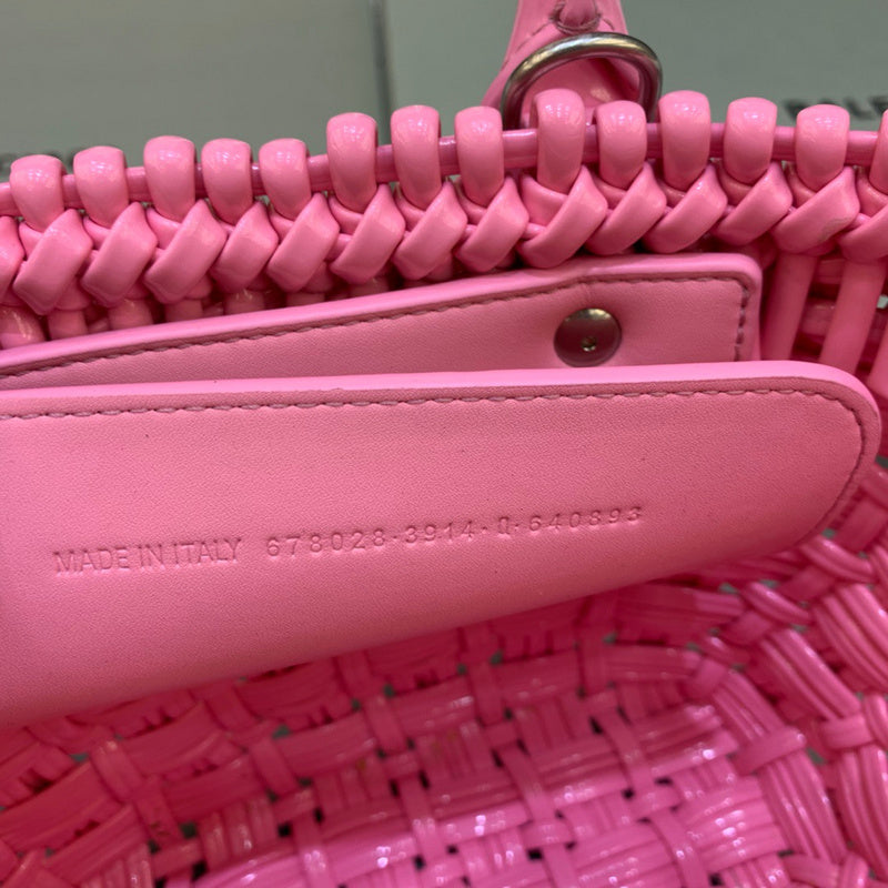 Chic Faux Leather Handbag - Understated Luxury Look | Women's Statement Accessory #346 - texture close-up (image 9) of designer-inspired handbag