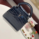  Clean-Lined carryall bag front view 7