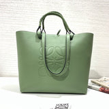Ziva's Charm handbag – close-up view (29cm*25cm*14cm)