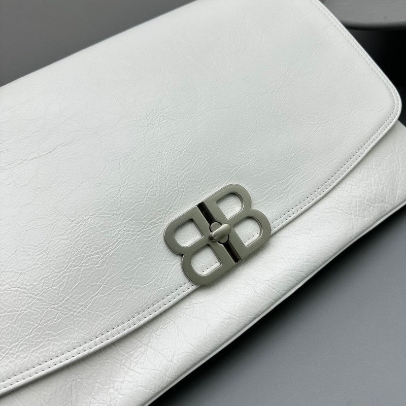 Zivas Charm Streamlined Design Fashion Handbag (Timeless Wardrobe Addition) – Interior View