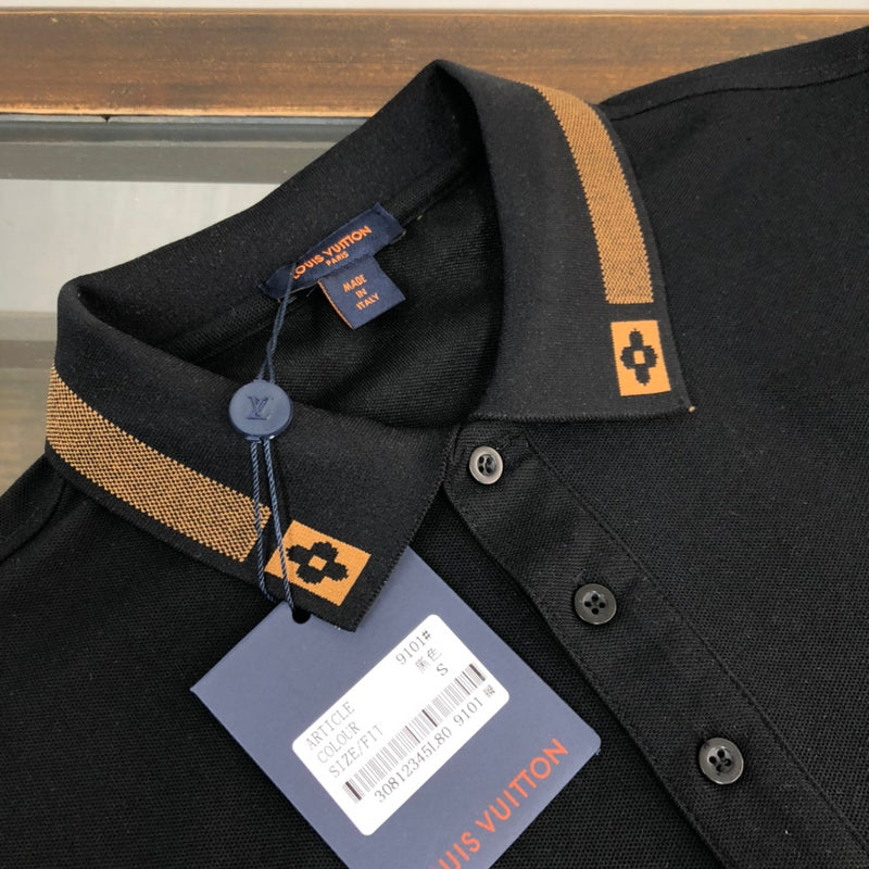 Full styled look of Louis Vuitton cotton t-shirt with everyday silhouette