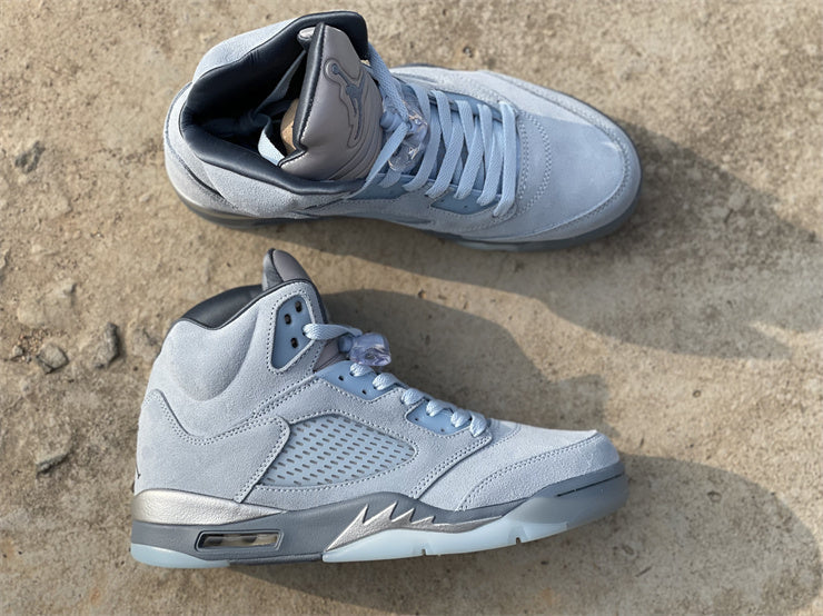 Nike Men's & Women's Iconic Street Trainers — Style 251 detail view