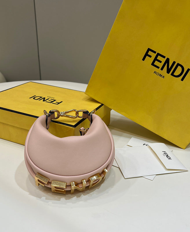 Ziva's Charm handbag – product shot (16.5cm*14cm*5cm)