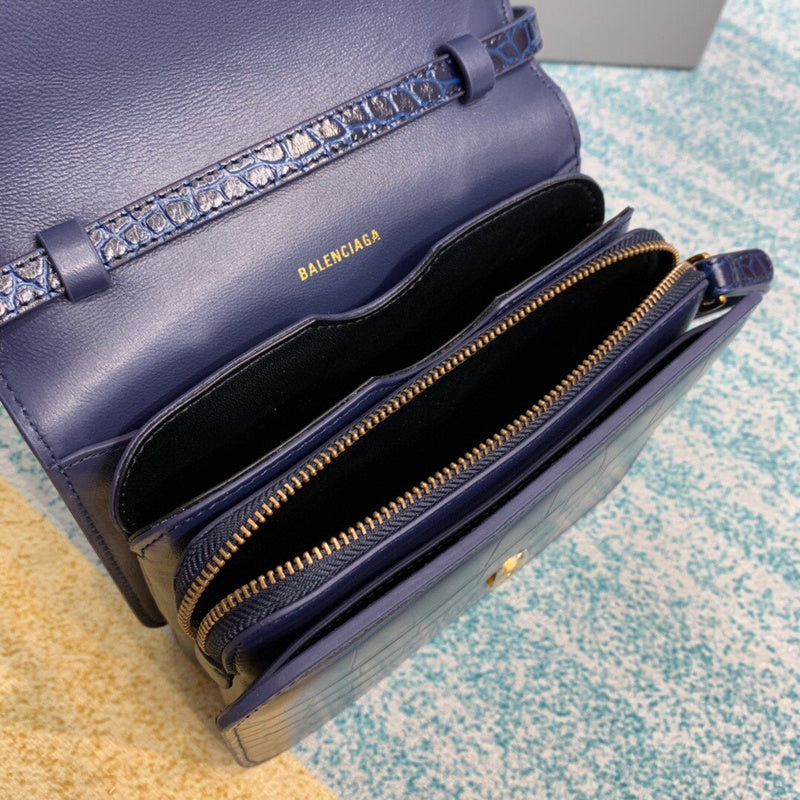 Effortless Premium PU Leather Handbag - Understated Luxury Look | Women's Designer-Inspired Purse #645 - product detail shot (image 10) of designer-inspired handbag