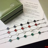 Angled view of Van Cleef & Arpels unisex jewelry piece