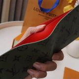  shoulder bag interior and compartment view