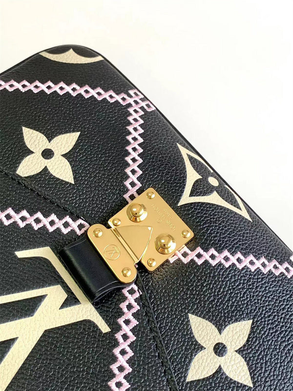  satchel interior and compartment view 9