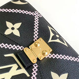  satchel interior and compartment view 9