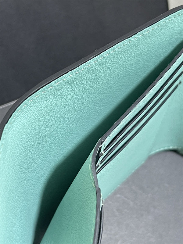 Ziva's Charm handbag – product shot (Standard Size)