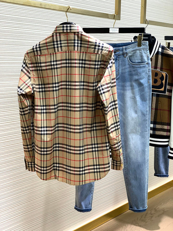 Side profile view of Burberry luxury piece style No.039
