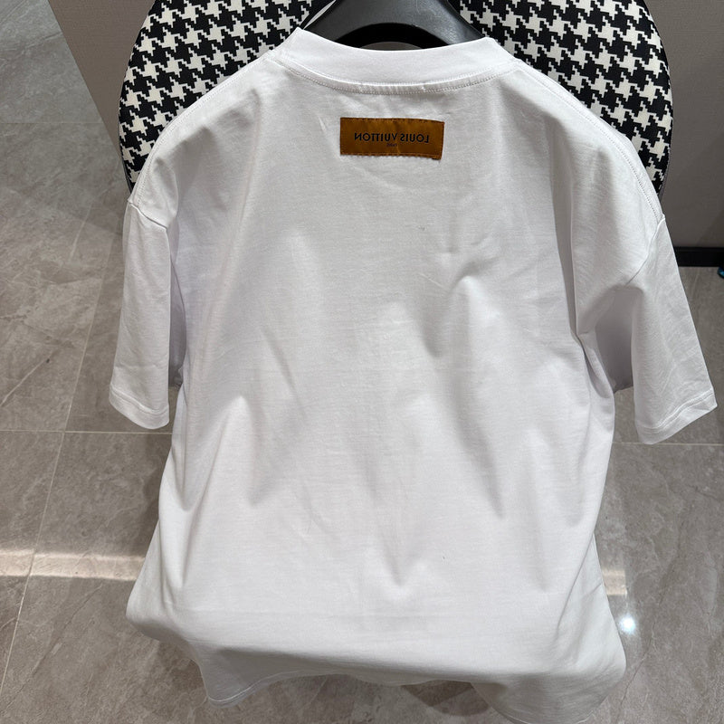 Side profile of Louis Vuitton cotton t-shirt with logo-detail design