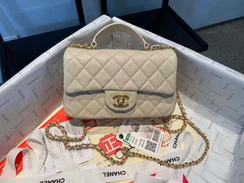 Zivas Charm Everyday Sophistication Everyday Handbag (Considered Detail & Form) – Front View