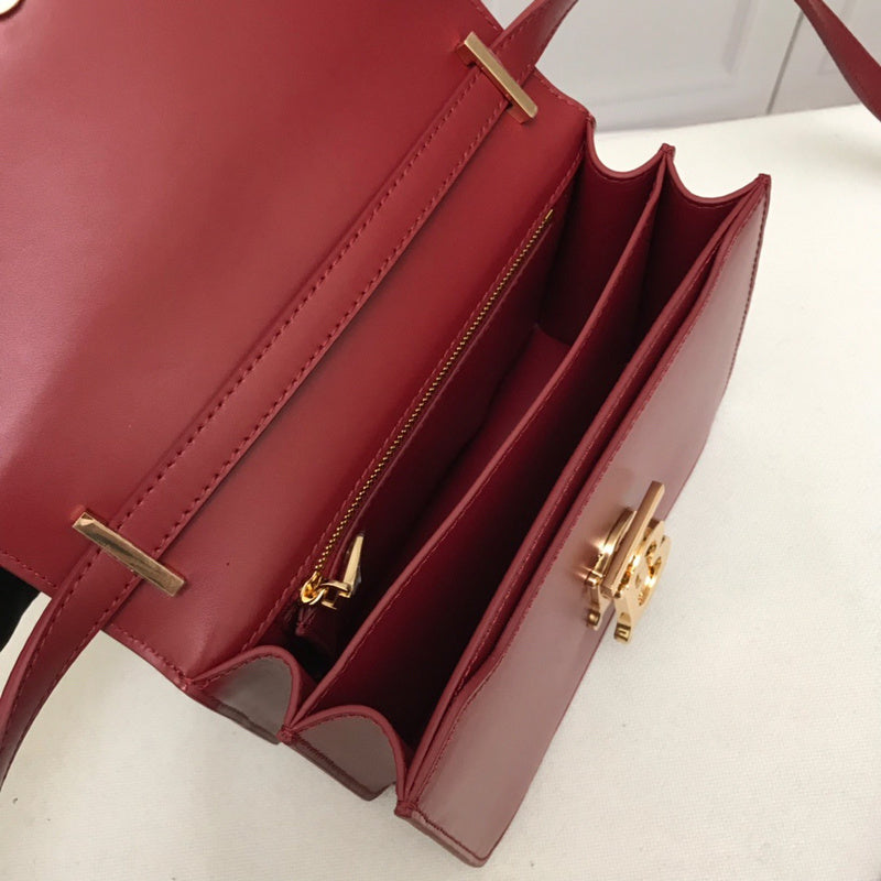 Ziva's Charm handbag – product shot (one versatile size)