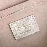 Side profile of polished chic women's handbag – women's designer-style accessory