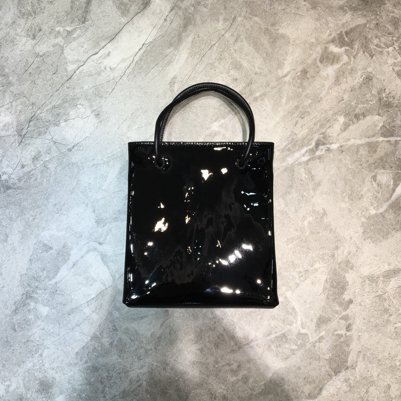 Polished Vegan Leather Handbag - Everyday Elegance | Women's Designer-Inspired Purse #908 - close-up detail shot (image 3) of designer-inspired handbag