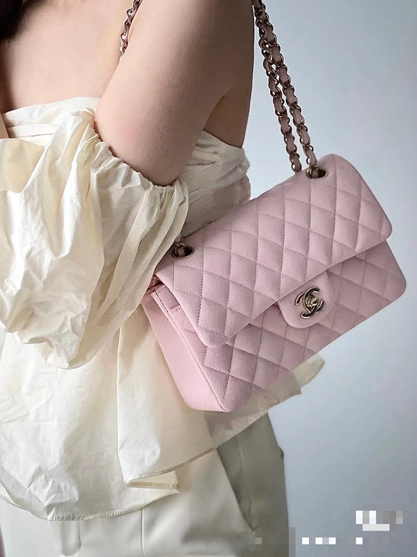 Ziva's Charm handbag – carry view (one versatile size)