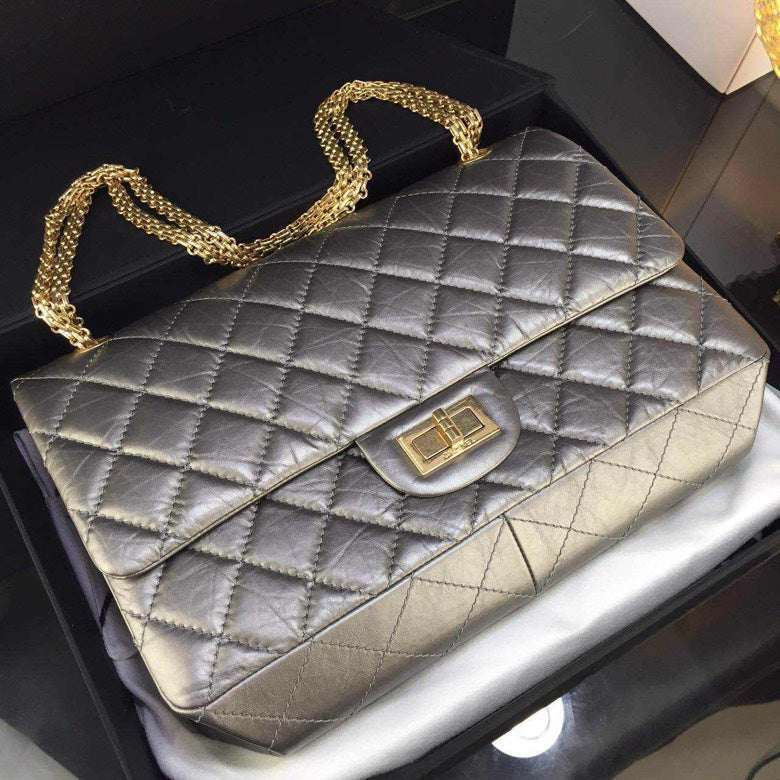  spacious purse view 5