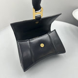 Zivas Charm Effortless Sophistication Fashion Handbag (Considered Detail & Form) – Close-Up Detail