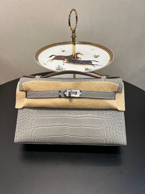 Curated bag women's premium everyday handbag