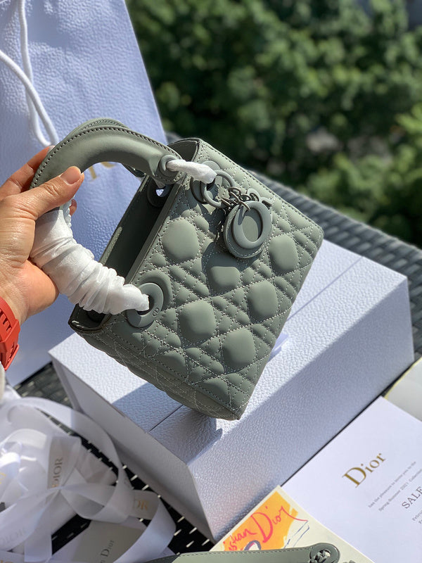 Styled lifestyle shot of premium everyday-luxe women's handbag – women's luxury accessory