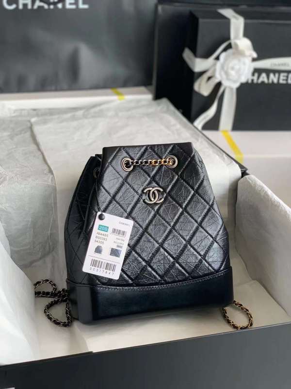 Zivas Charm Understated Luxury Everyday Handbag (Effortless Style Upgrade) – Angled View