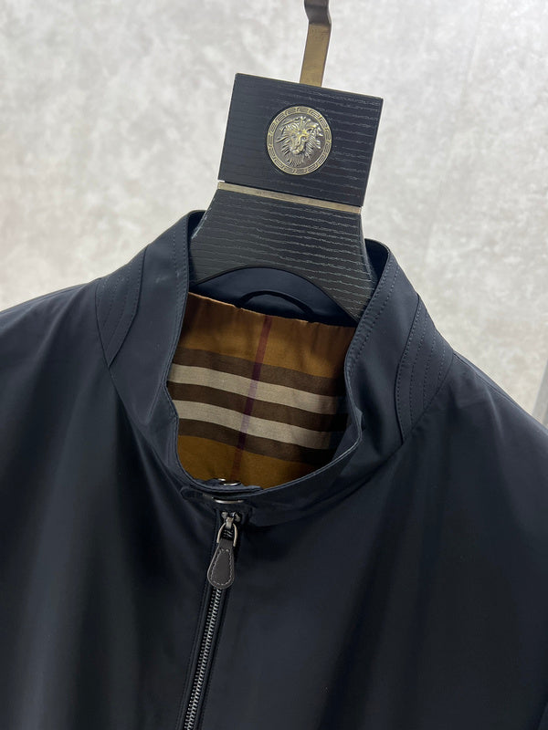 Back view of Burberry luxury piece style No.364