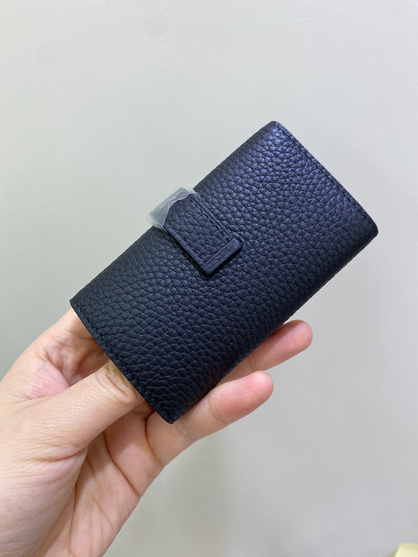 Interior view of modernist premium bag