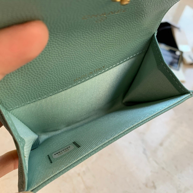 Zivas Charm Chic Craftsmanship Everyday Handbag (Thoughtfully Structured Design) – Close-Up Detail