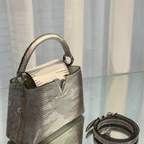  Sleek tote bag carried on shoulder 10