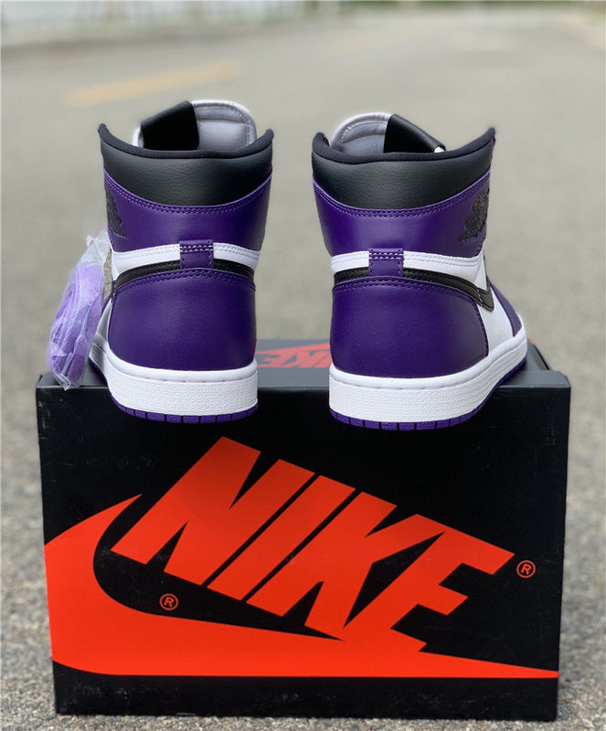 Nike Men's & Women's Designer Lifestyle Shoes — Style 008 angle view