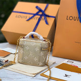  elegant shopper bag styled with outfit