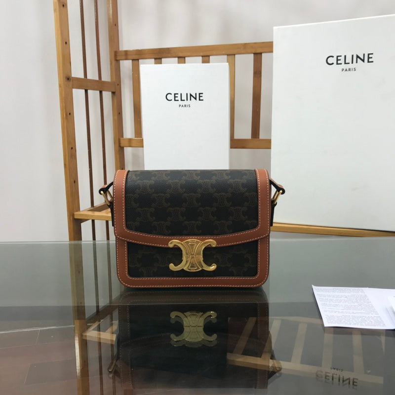 Front view of everyday-luxe polished women's handbag – women's luxury accessory