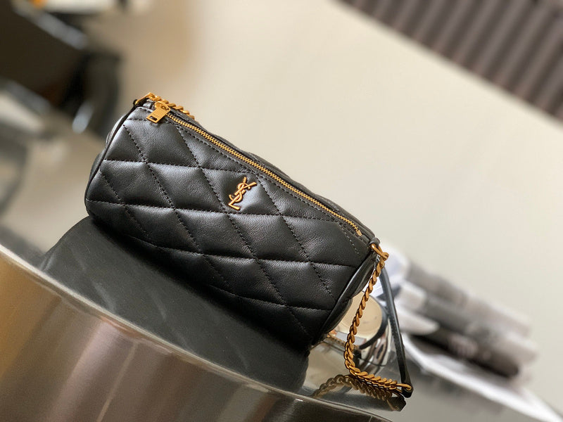  women's handbag, versatile design, view 3