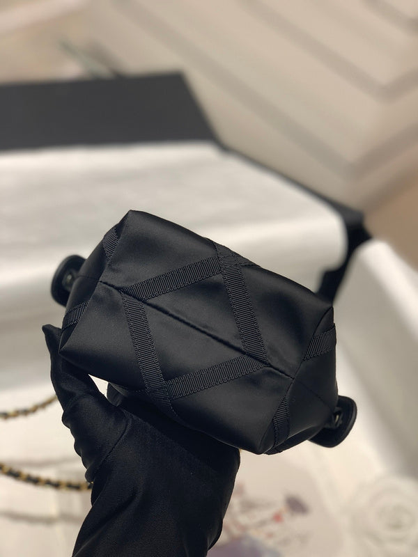  versatile purse view 10