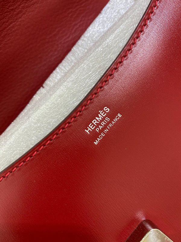 Side view of timeless structured handbag