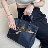 Effortless handbag styled for everyday wear