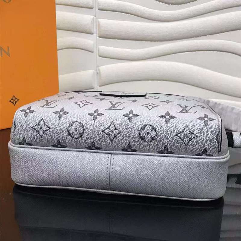 Styled lifestyle shot of modern classic women's handbag – women's luxury accessory