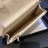 Zivas Charm Streamlined Design Luxury Handbag (Versatile Style Statement) – Close-Up Detail