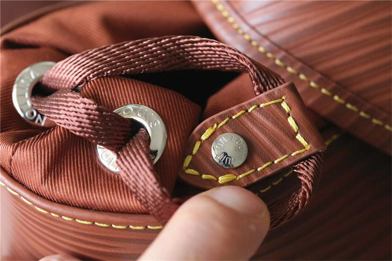  top-handle bag close-up of hardware and finish 11