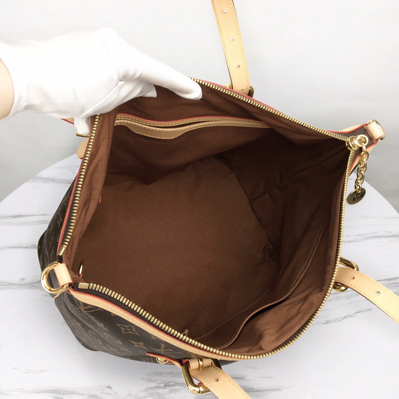 Back view of polished chic women's handbag – women's everyday handbag