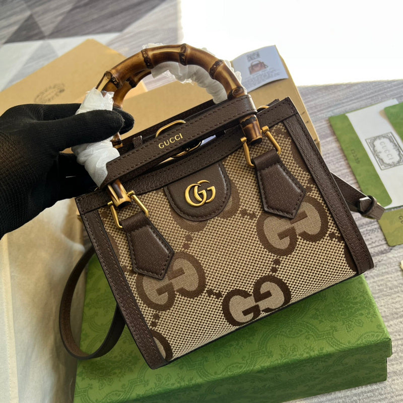 Handle and strap detail of premium everyday-luxe women's handbag – women's everyday handbag