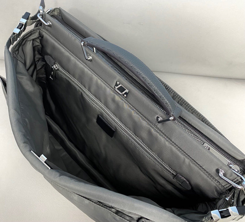 Ziva's Charm handbag – detail view (42cm*15cm*30cm)