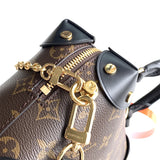  versatile structured bag detail view showing craftsmanship 8
