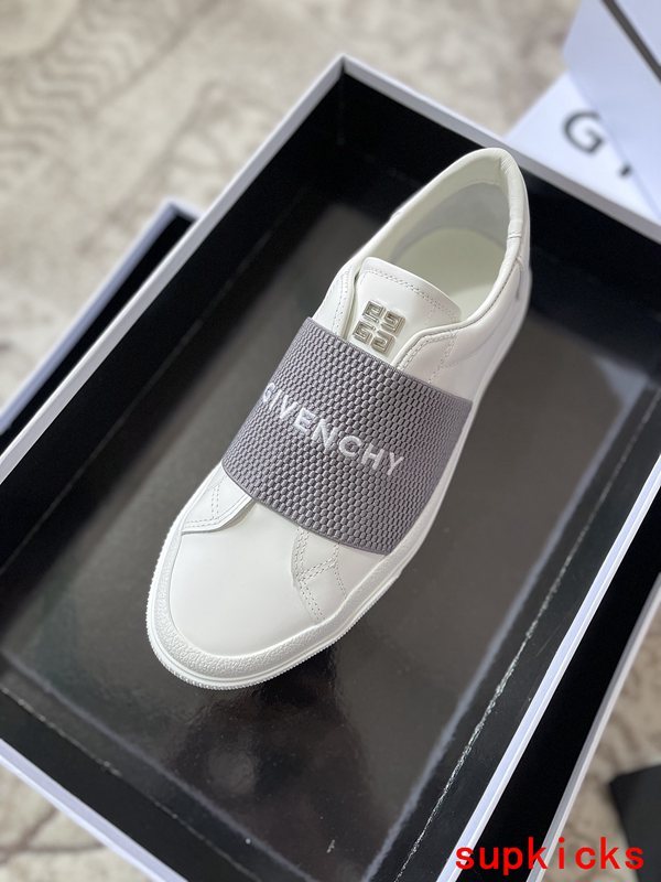 Givenchy shoes Style 043 - angled studio shot