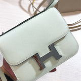  Graceful shoulder bag front view